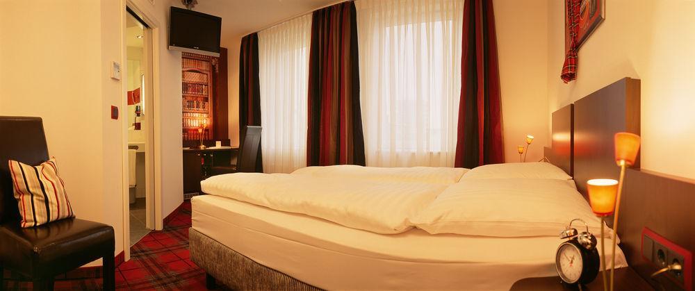 June Six Hotel Hannover City Экстерьер фото
